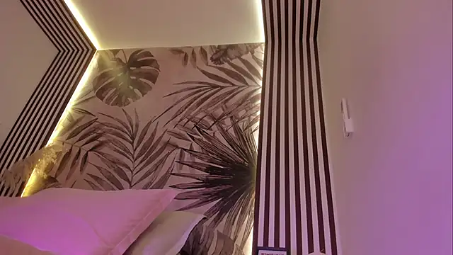 Samaantha-White webcam