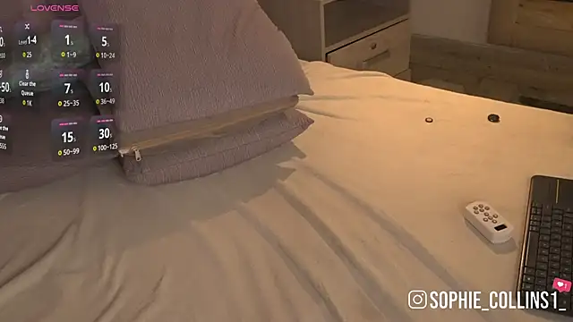 SophieCollins_1 webcam
