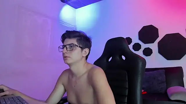 atilaepic live cam on StripChat