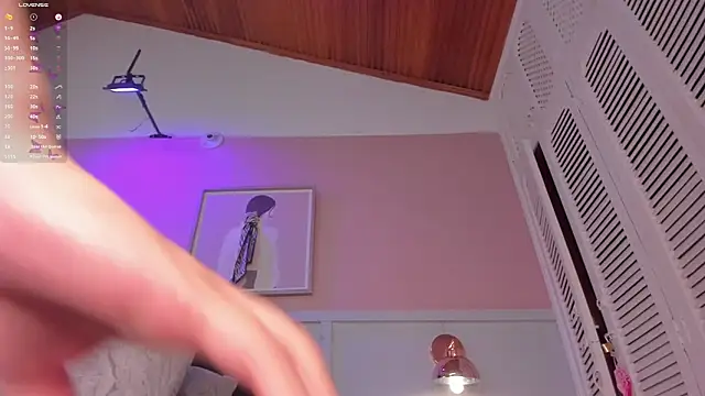 elodie_walker webcam