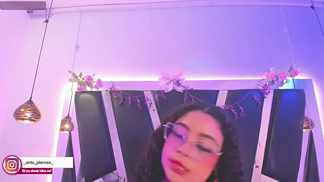 antonelllepiercee webcam