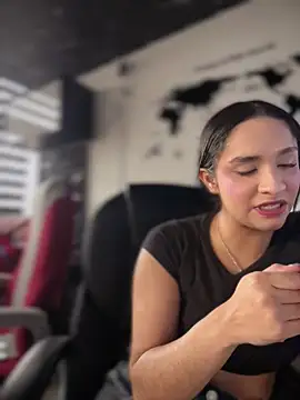 Isabella-Teen webcam