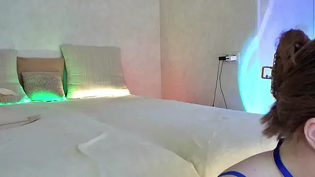 Roseaa live cam on StripChat