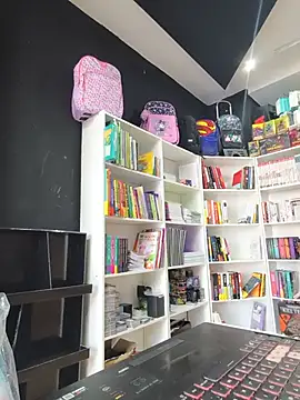 MissNyraSecret webcam