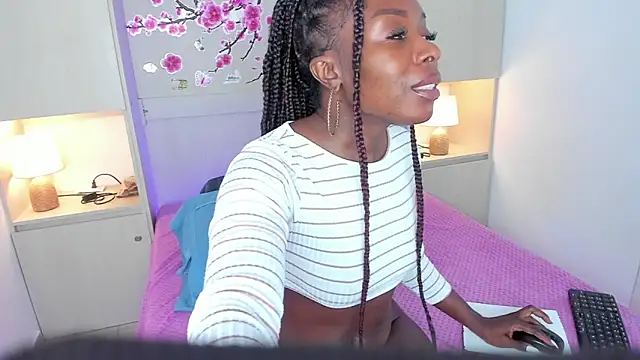 TaylorBloom webcam