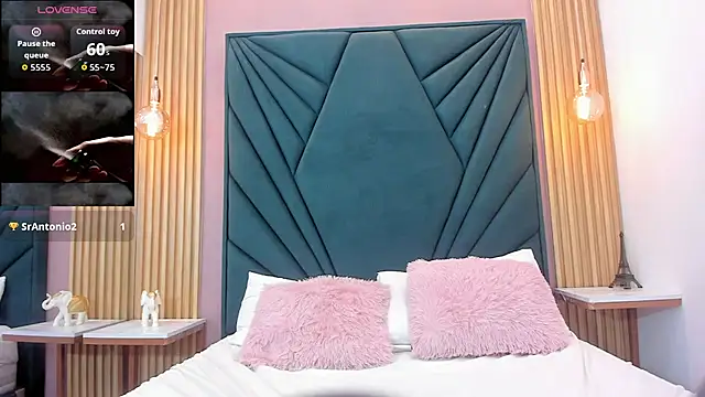 Luci_Taylor_ webcam