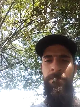 hairy_mannn webcam