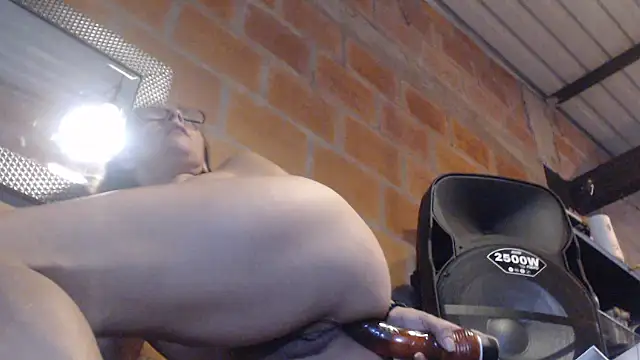 DevoraAmateur webcam