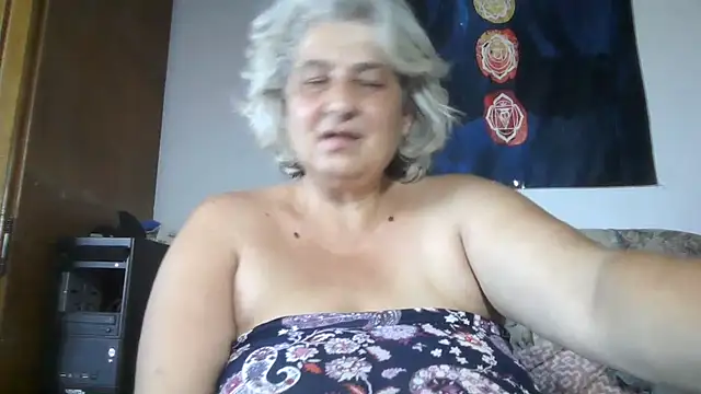 ExquisiteMature webcam