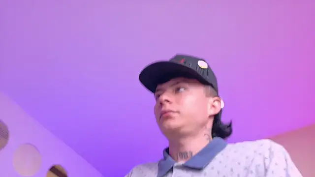Nascary_Fox webcam