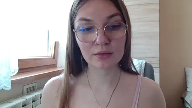 LooveELLYx live cam on StripChat