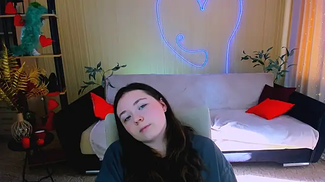 AlluringLookk webcam