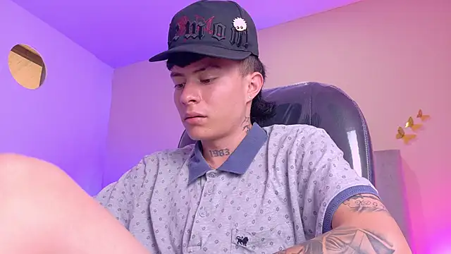Nascary_Fox webcam