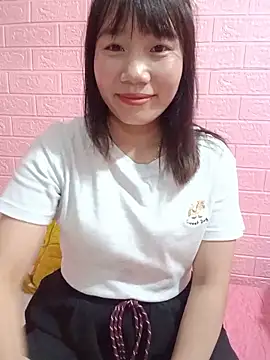 Em_xinh05 live cam on StripChat
