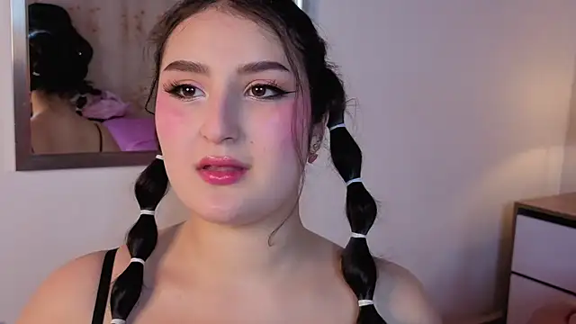 zoe_moon__ webcam
