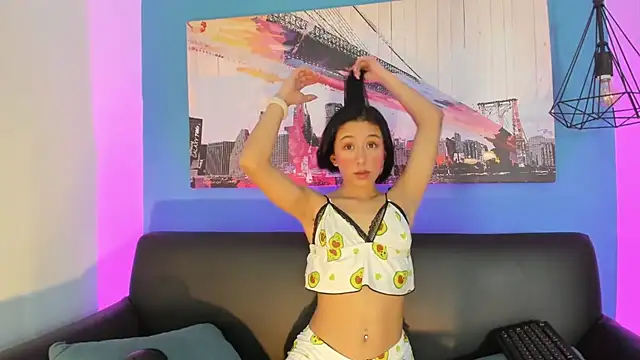 Luna_roose1 webcam