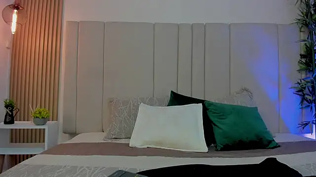 Victoria_Rosee webcam