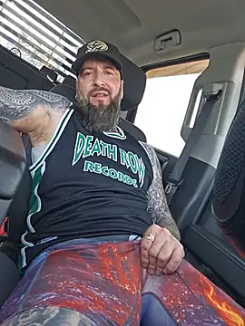 Beardedtattood live sex cam