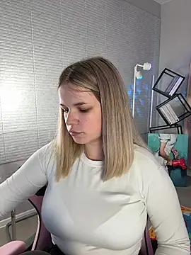 KimEvanss webcam
