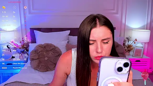 ElzaJons webcam