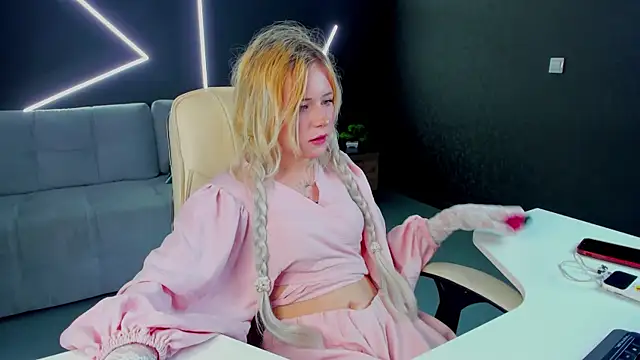 kikipeach webcam