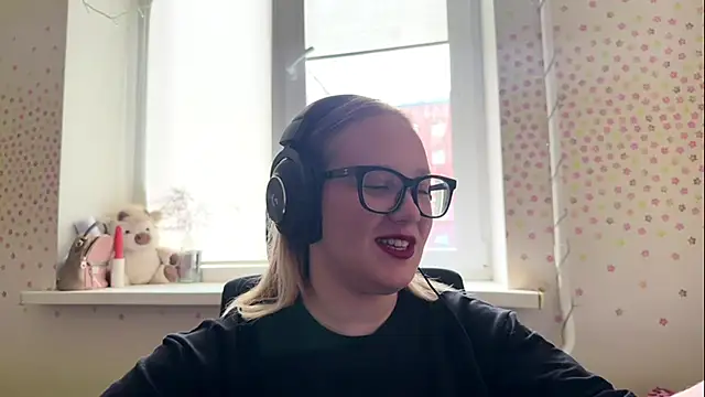 TashaDarm webcam
