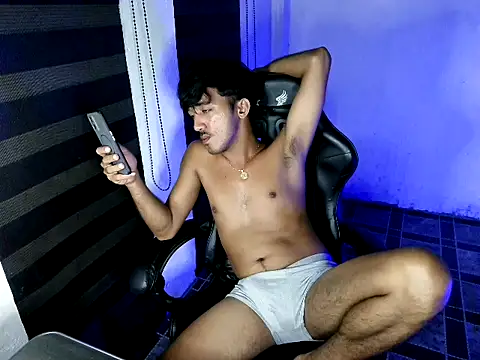Spicy_RowyCam webcam