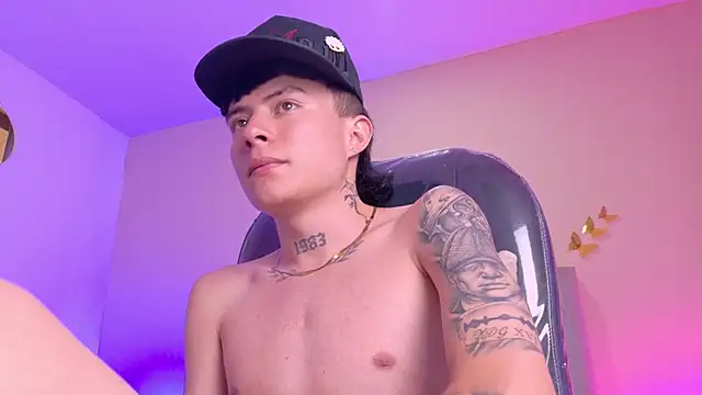 Nascary_Fox webcam