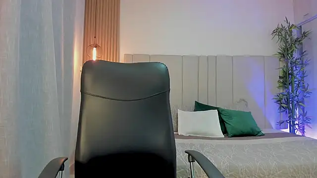Victoria_Rosee webcam