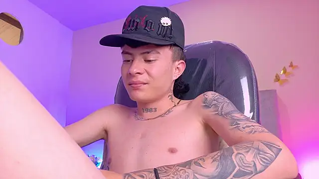 Nascary_Fox webcam