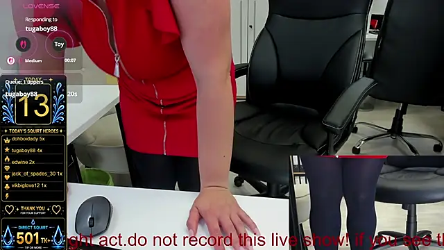 squirt_milf_viktoria (G milf) - OIL TITS
