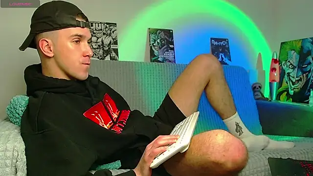 Midnighter_ webcam