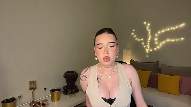 mistress_of_hearts webcam