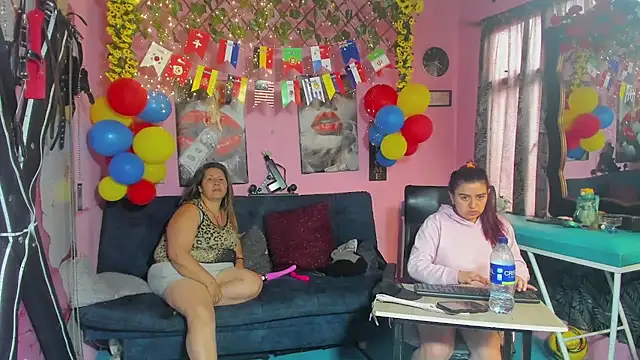 lesbiancuple