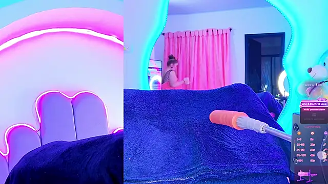 NathaxaLeans webcam