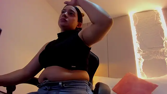 kira_relish webcam
