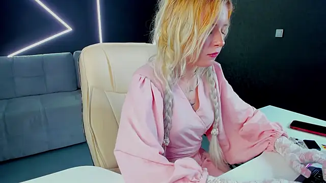 kikipeach webcam