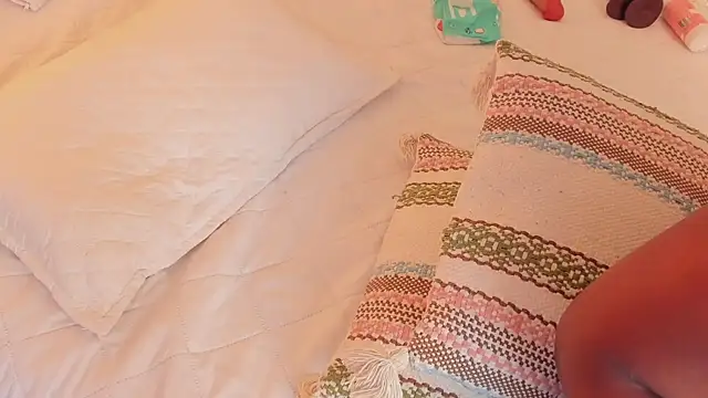 Ayanaa_Ebony_