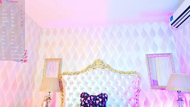 alexa_cruz__ webcam