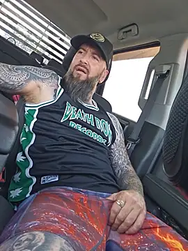 Beardedtattood webcam