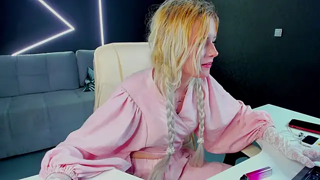 kikipeach webcam