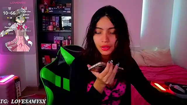 Lovelyamyy webcam