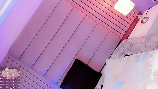 Camille_deluxe webcam