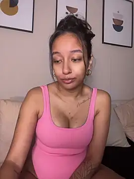 DianaHopson webcam