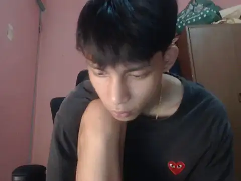 kyoshi_19 (M twink) - Fash dick 25 token, cum in public