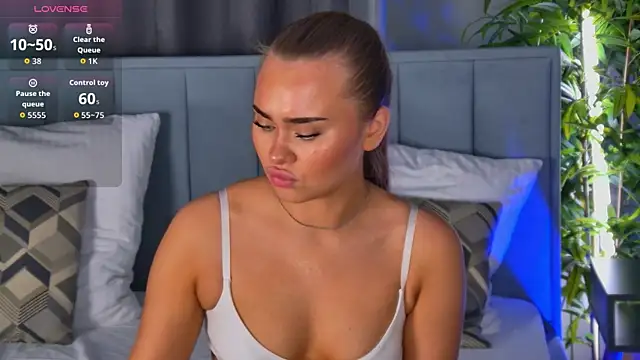 MonicaWestt