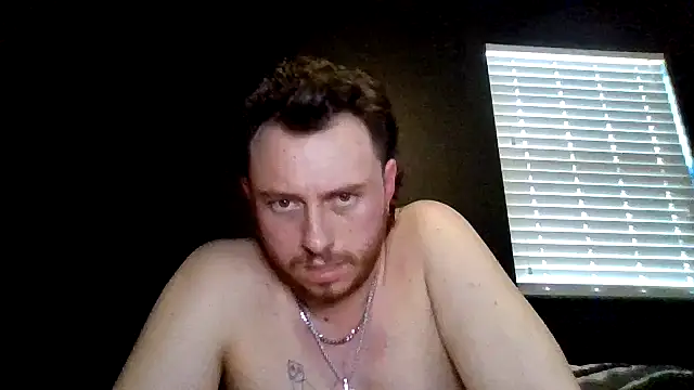Cloudyydayzz webcam