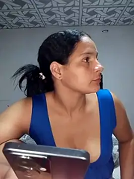 cieloo_777 webcam