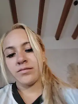 Angeel_white25 webcam
