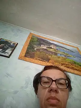 Olena72531 webcam
